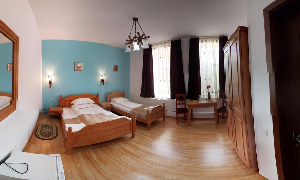 Pensiunea Muresul Hotel Targu Mures Ngoại thất bức ảnh