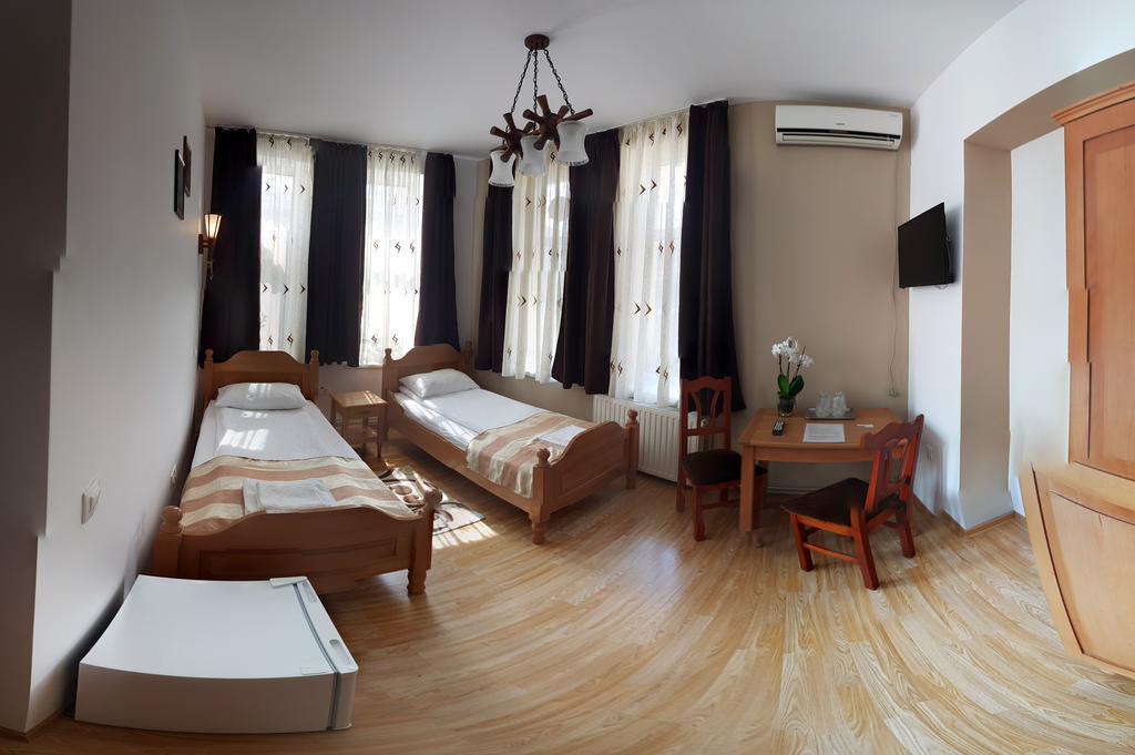 Pensiunea Muresul Hotel Targu Mures Ngoại thất bức ảnh